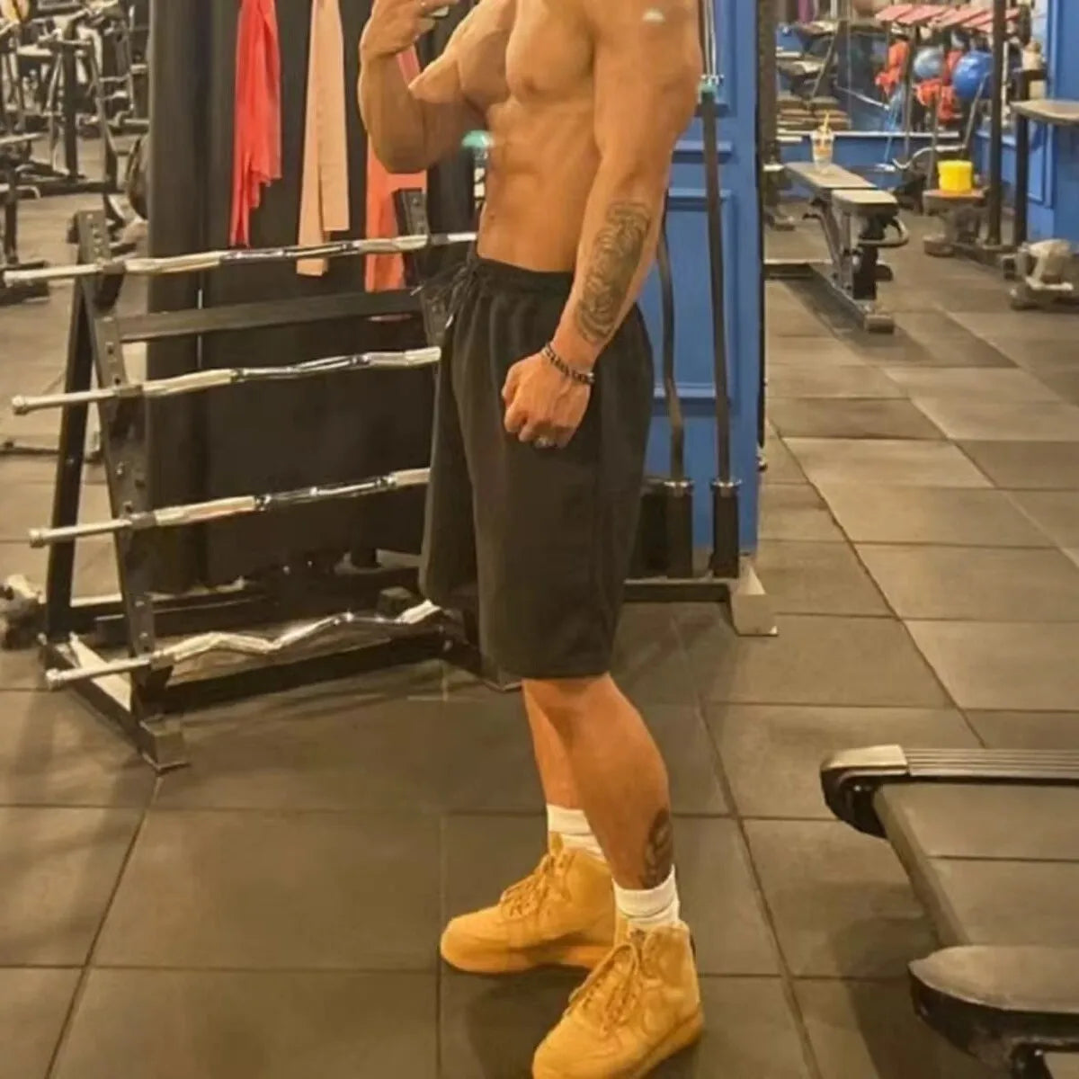 Men's Loose Fit Fitness Shorts
